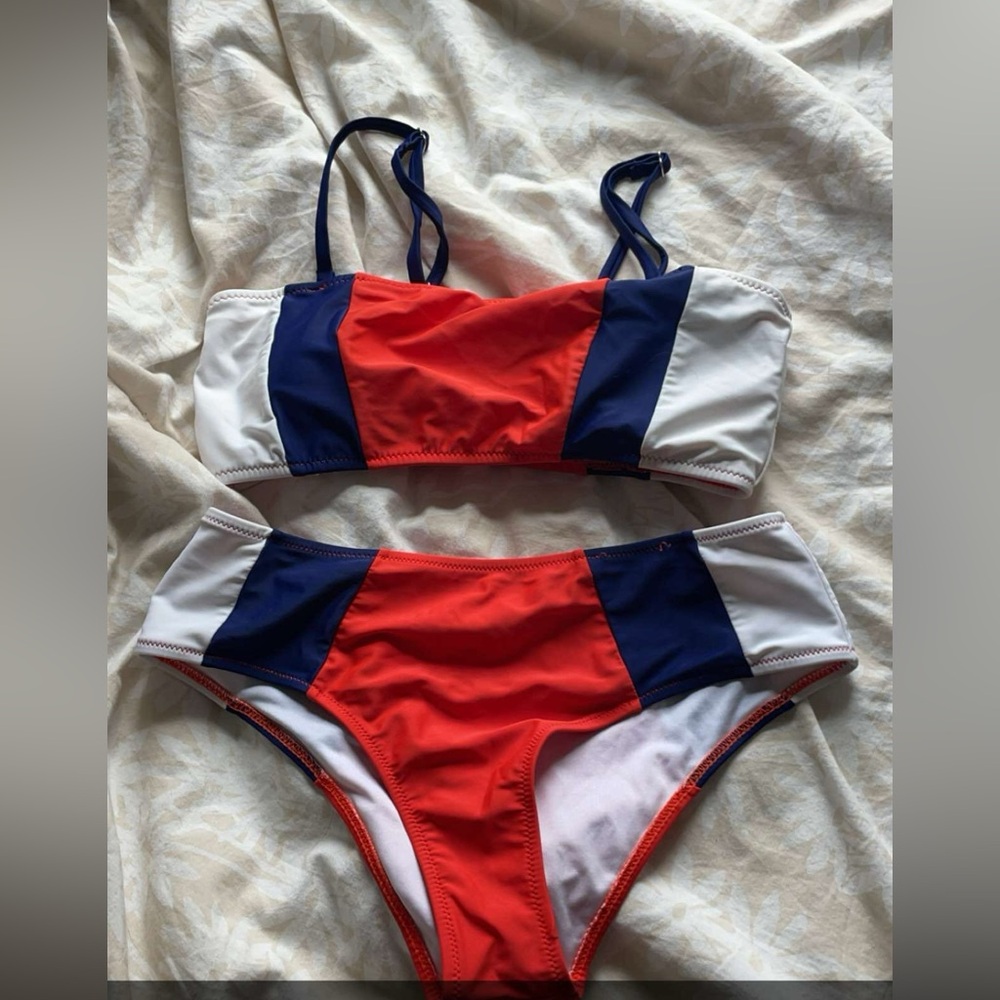 Women’s size small Cupshe bathing suit